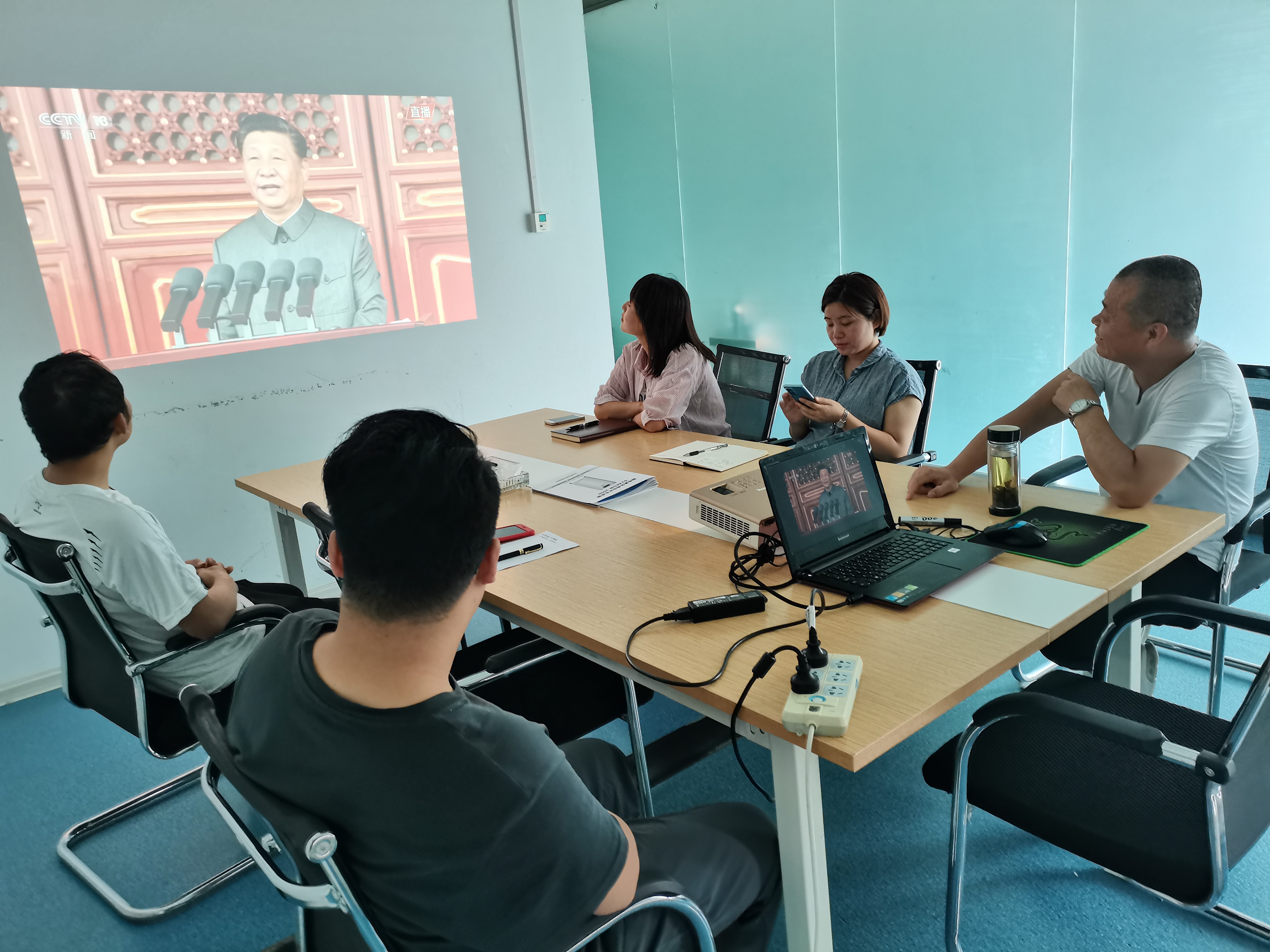 以史為鑒 開(kāi)創(chuàng)未來(lái)-慶祝建黨100周年大會(huì) 信點(diǎn)醫(yī)療黨支部組織全體黨員觀看學(xué)習(xí)(圖2)