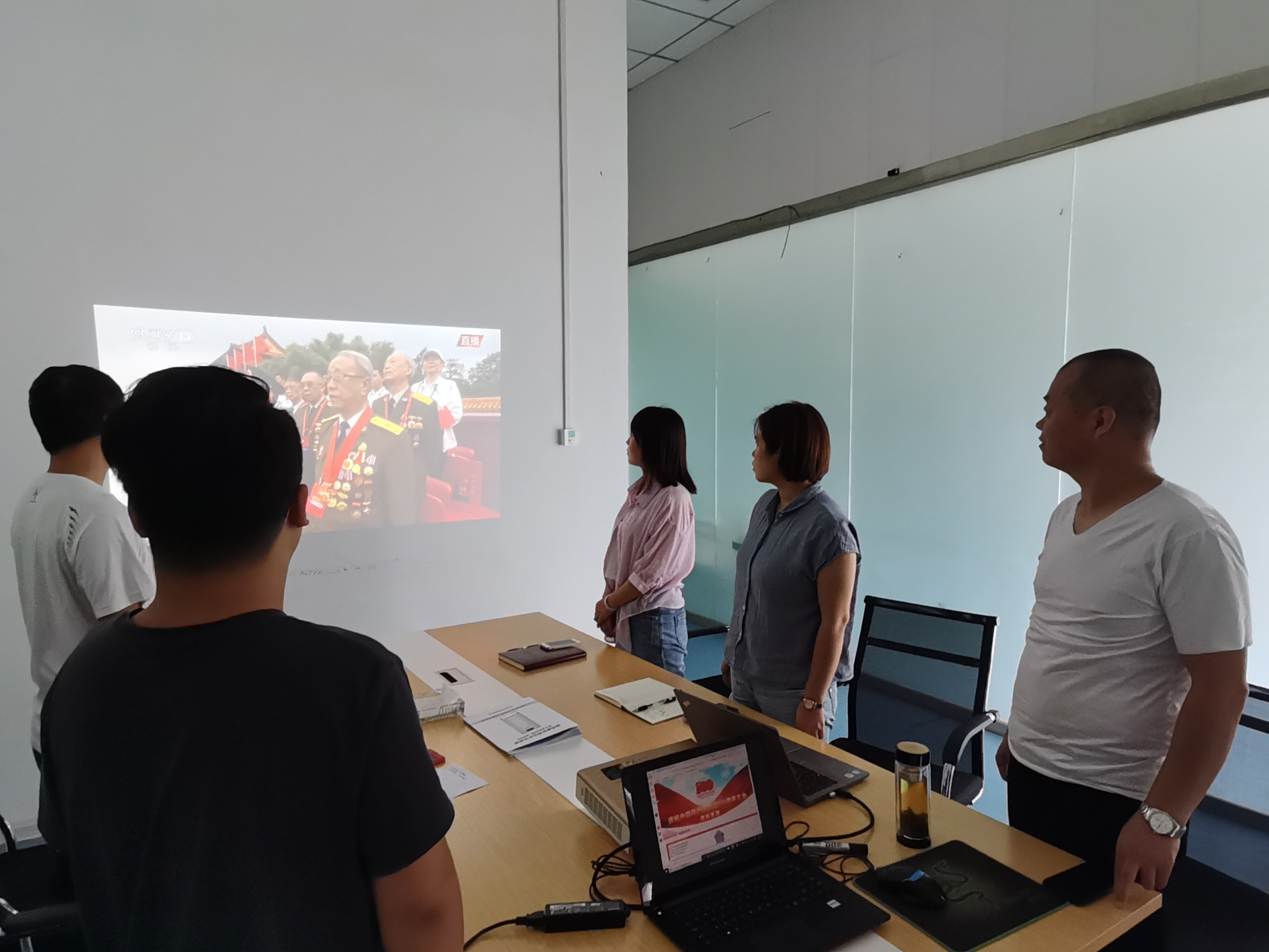 以史為鑒 開(kāi)創(chuàng)未來(lái)-慶祝建黨100周年大會(huì) 信點(diǎn)醫(yī)療黨支部組織全體黨員觀看學(xué)習(xí)(圖5)