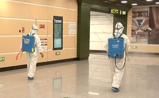 “1例本土確診”沸騰了整個(gè)西安 疫情當(dāng)下 公車上班族該如何做好個(gè)人防護(hù)？(圖13)