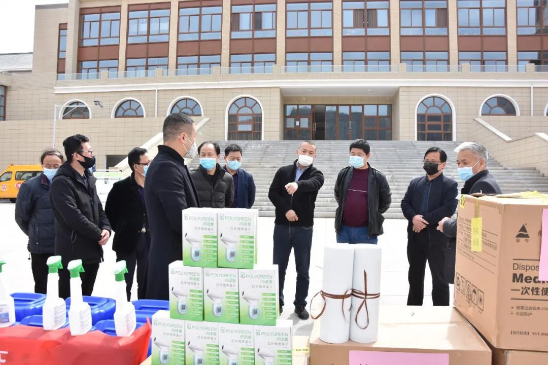 摘自《中華英才》“心系老區(qū) 齊心抗疫”明楷慈善 丹勛文化攜手信點醫(yī)療向革命老區(qū)齊心系列學校捐贈防疫物(圖3)