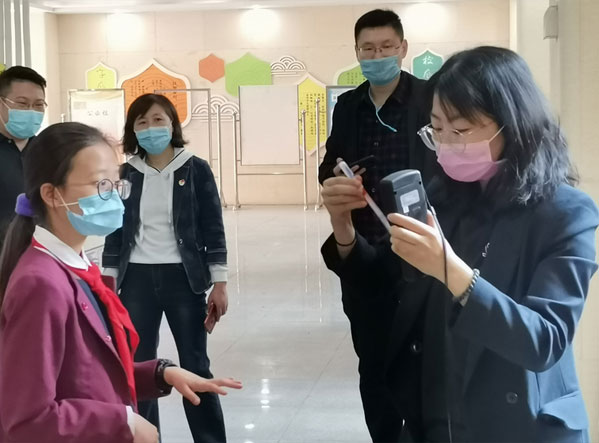 助力教育防疫| 沙坡小學(xué)春季開學(xué)第一課堂邀請(qǐng)信點(diǎn)醫(yī)療消毒技術(shù)專業(yè)老師為學(xué)生進(jìn)行酸化水消毒知識(shí)講解(圖5)