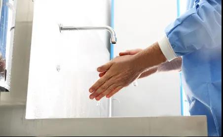 酸性氧化電位水在醫(yī)院的常見使用方法簡析(圖1)